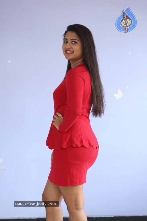 Chirashree Anchan Photos - 8 / 21 photos