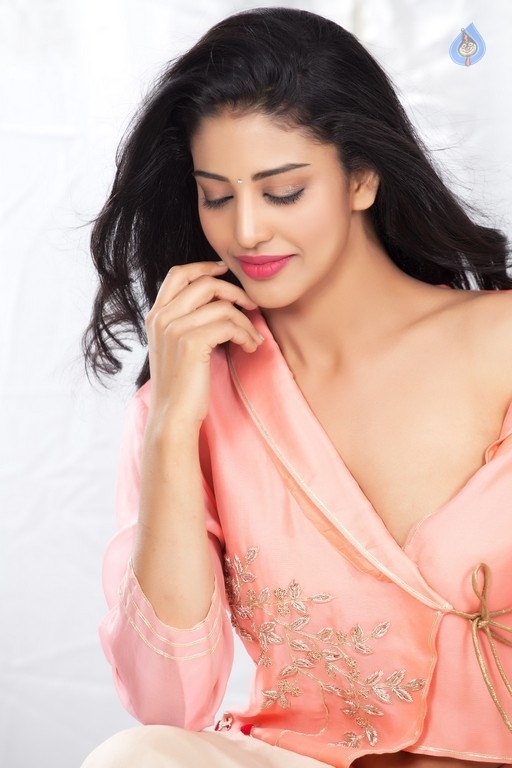 Daksha Nagarkar Latest Photo Shoot - 11 / 15 photos