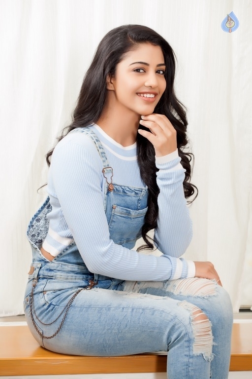 Daksha Nagarkar Latest Photo Shoot - 18 / 22 photos