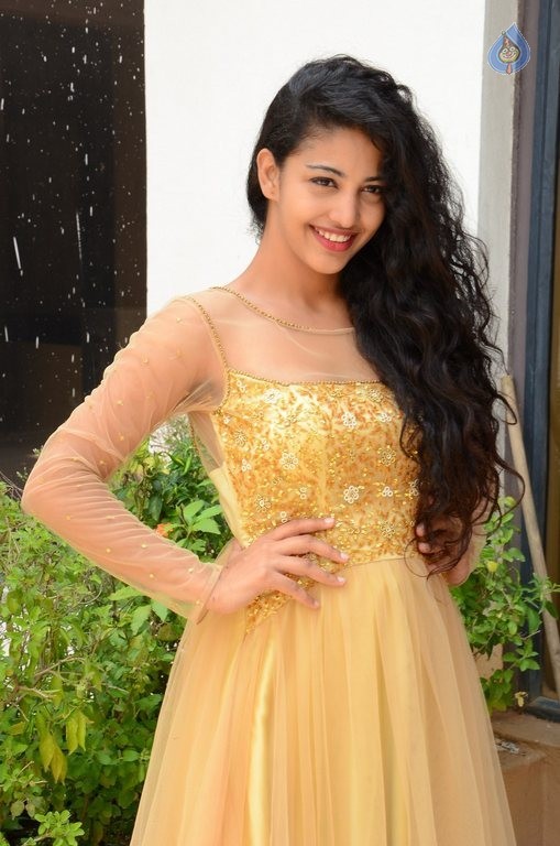 Daksha Nagarkar New Photos - 11 / 42 photos