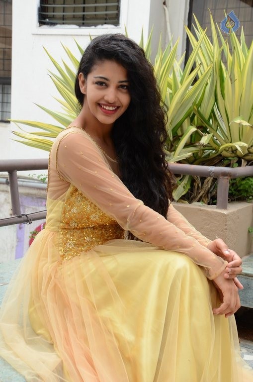 Daksha Nagarkar New Photos - 13 / 42 photos