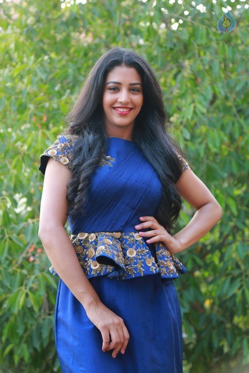 Daksha Nagarkar New Photos - 10 / 42 photos