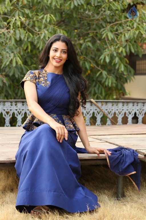 Daksha Nagarkar New Photos - 32 / 42 photos