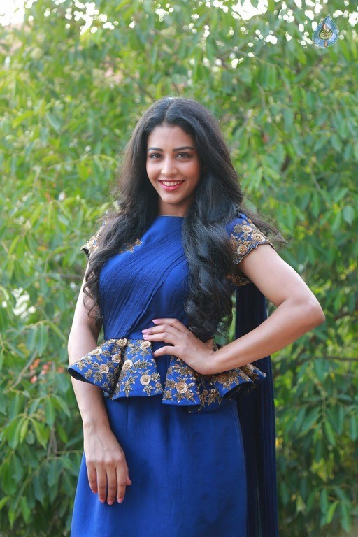 Daksha Nagarkar New Photos - 41 / 42 photos