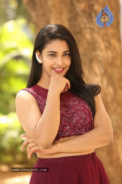 Daksha Nagarkar Photos - 10 / 25 photos