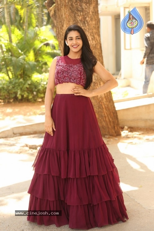Daksha Nagarkar Photos - 14 / 25 photos