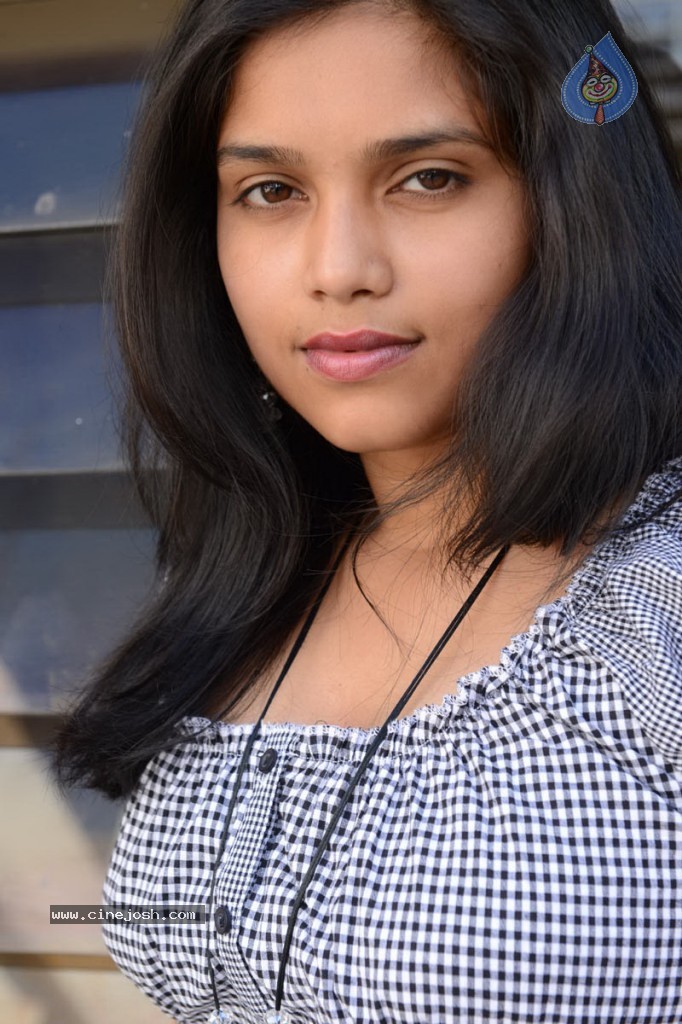 Debiraa Stills - 2 / 26 photos