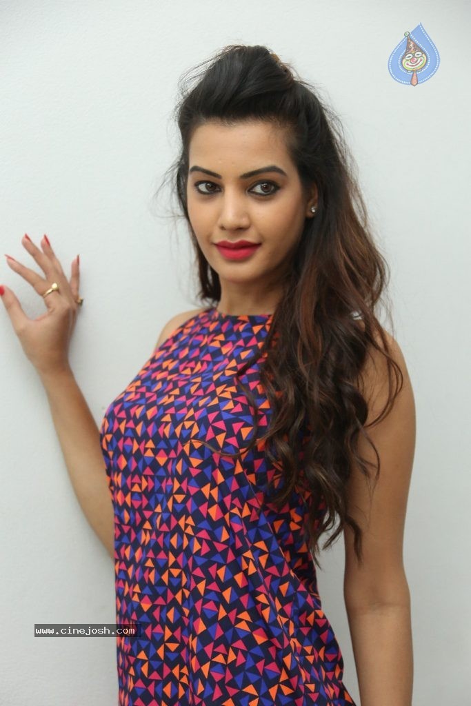Deeksha Panth Gallery - 16 / 116 photos