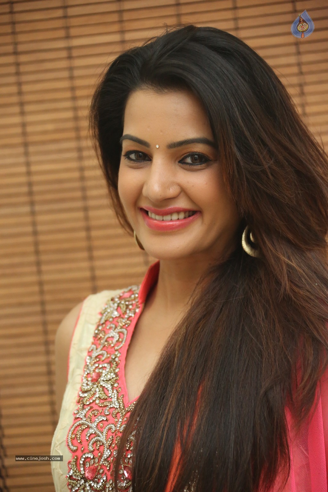 Deeksha Panth Gallery - 49 / 85 photos