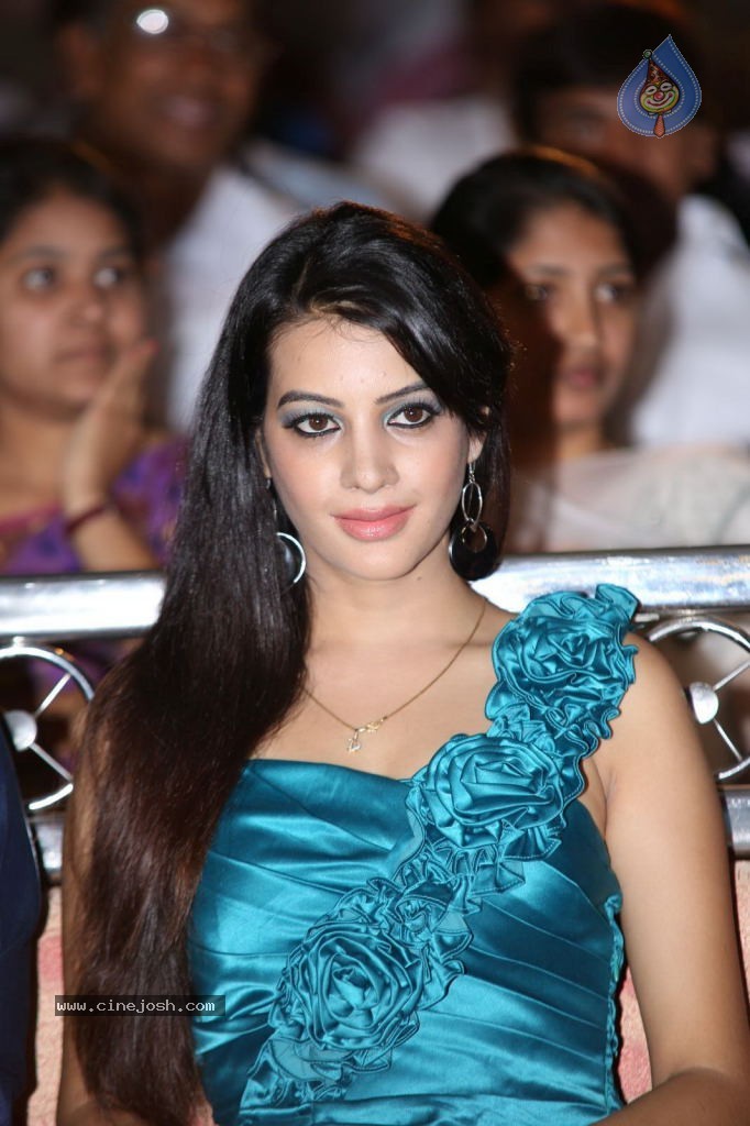 Deeksha Panth Hot Stills - 52 / 101 photos