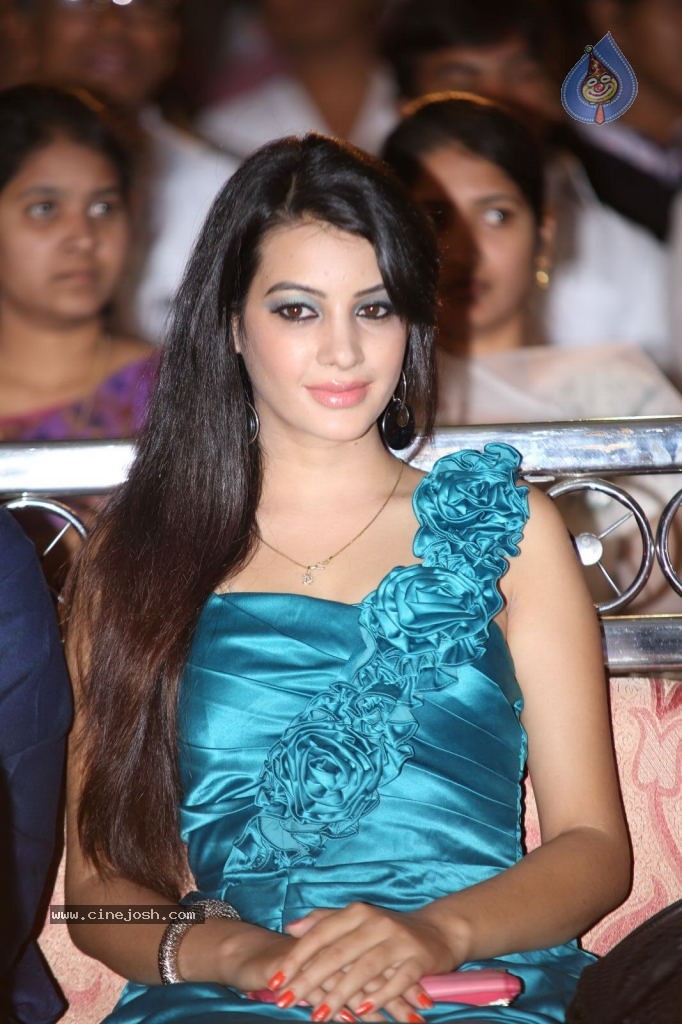 Deeksha Panth Hot Stills - 63 / 101 photos