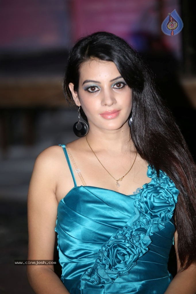 Deeksha Panth Hot Stills - 95 / 101 photos