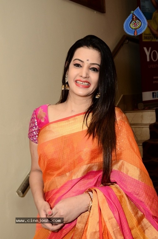 Deeksha Panth Latest Stills - 5 / 19 photos