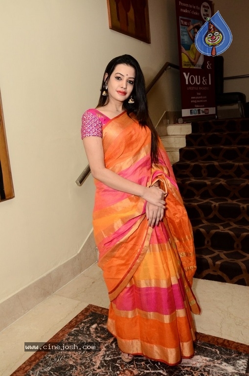 Deeksha Panth Latest Stills - 11 / 19 photos