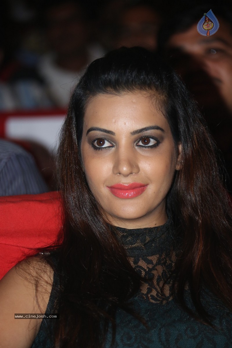 Deeksha Panth New Gallery - 34 / 43 photos