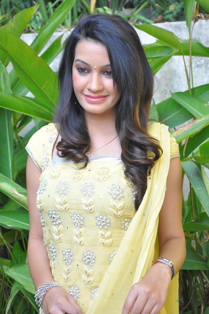 Deeksha Panth New Photos - 34 / 59 photos