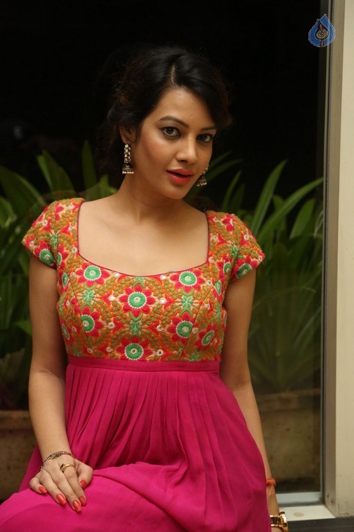 Deeksha Panth New Photos - 31 / 36 photos