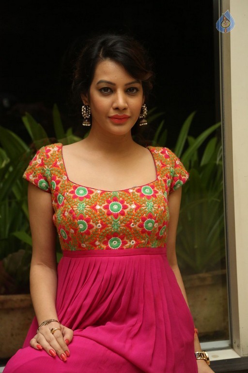 Deeksha Panth New Photos - 33 / 36 photos