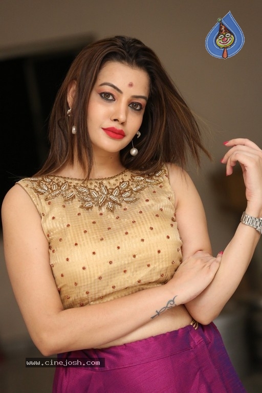 Deeksha Panth New Photos - 21 / 21 photos