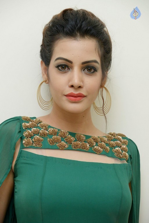 Deeksha Panth New Photos - 28 / 42 photos