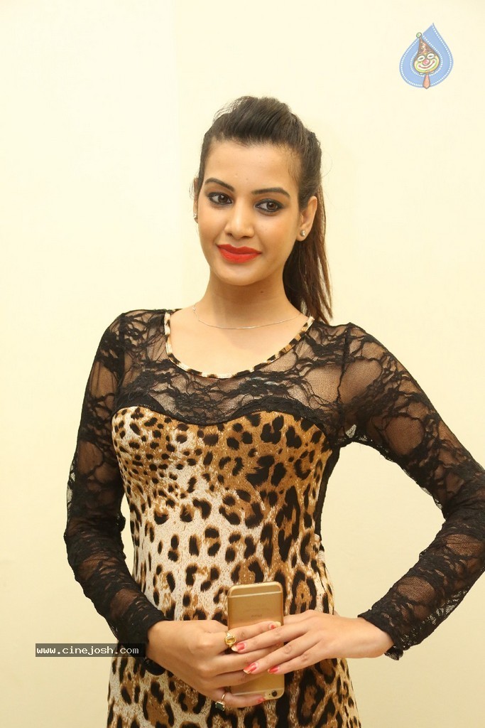 Deeksha Panth New Pics - 4 / 88 photos