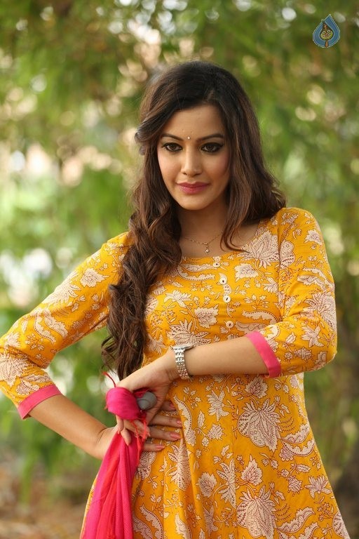 Deeksha Panth Pics - 5 / 38 photos