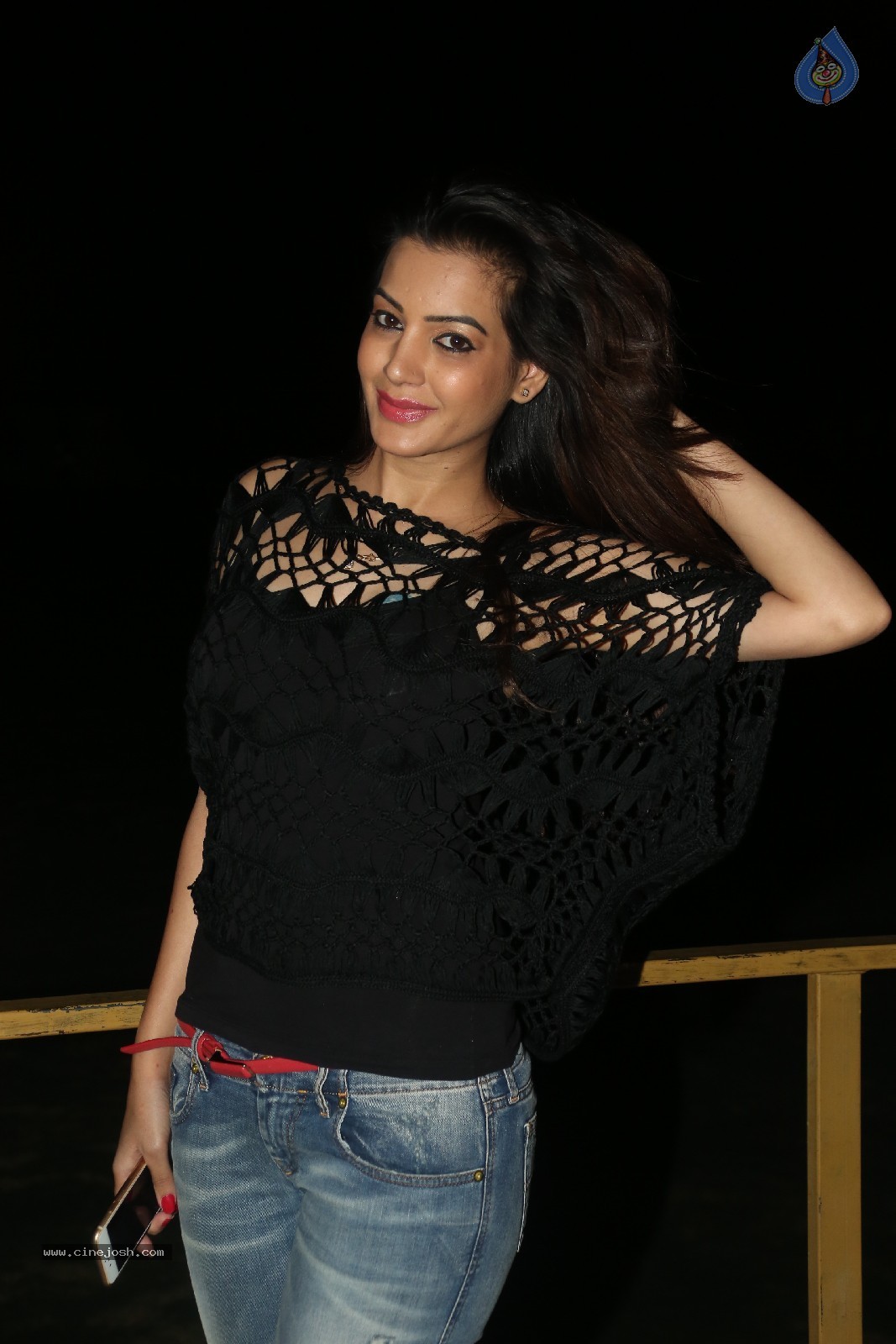 Deeksha Panth Stills - 24 / 48 photos