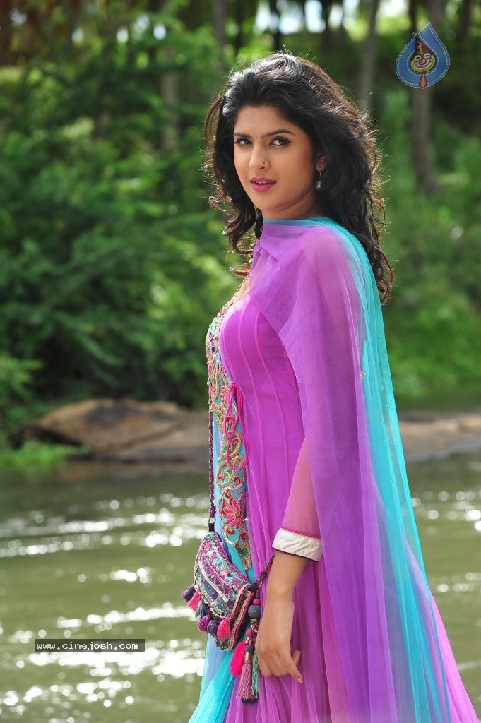 Deeksha Seth Latest Stills - 39 / 48 photos