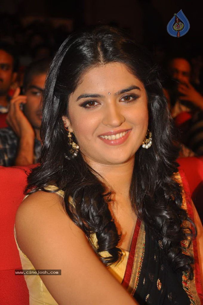 Deeksha Seth Latest Stills - 15 / 47 photos