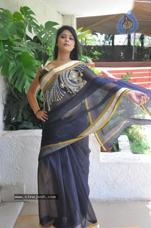 Deepa Hot Stills - 3 / 36 photos