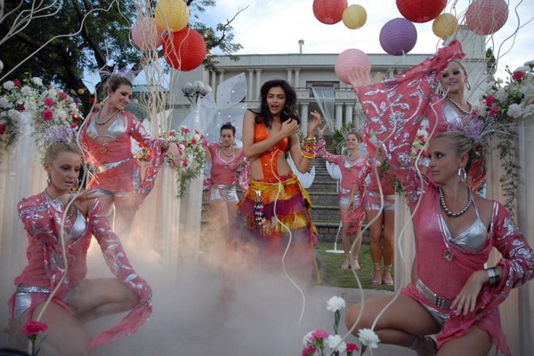 Deepika Padukone - 11 / 26 photos