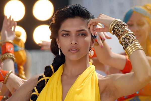 Deepika Padukone - 17 / 26 photos