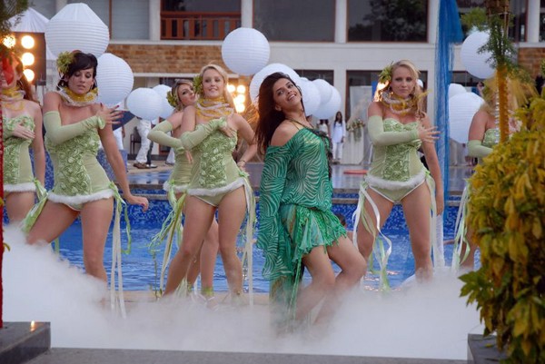 Deepika Padukone - 24 / 26 photos