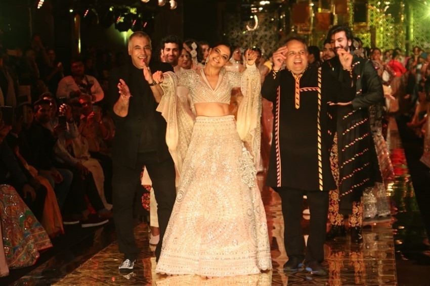 Deepika Latest Stills - 8 / 9 photos