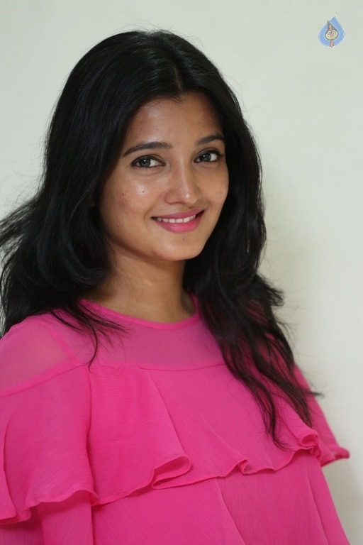 Deepthi Shetty New Gallery - 2 / 21 photos