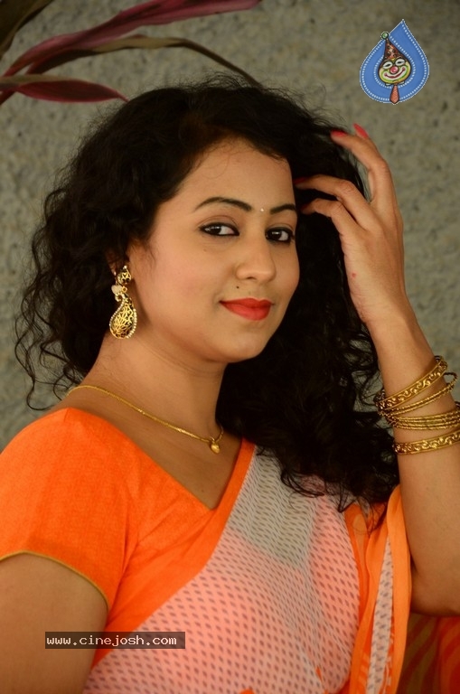 Deepu Naidu New Images - 13 / 21 photos