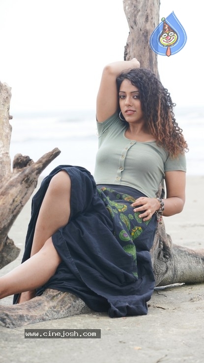Deviyani Sharma PhotoShoot Set 01 - 14 / 32 photos