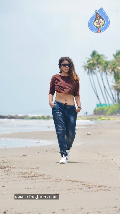 Deviyani Sharma PhotoShoot Set 01 - 29 / 32 photos