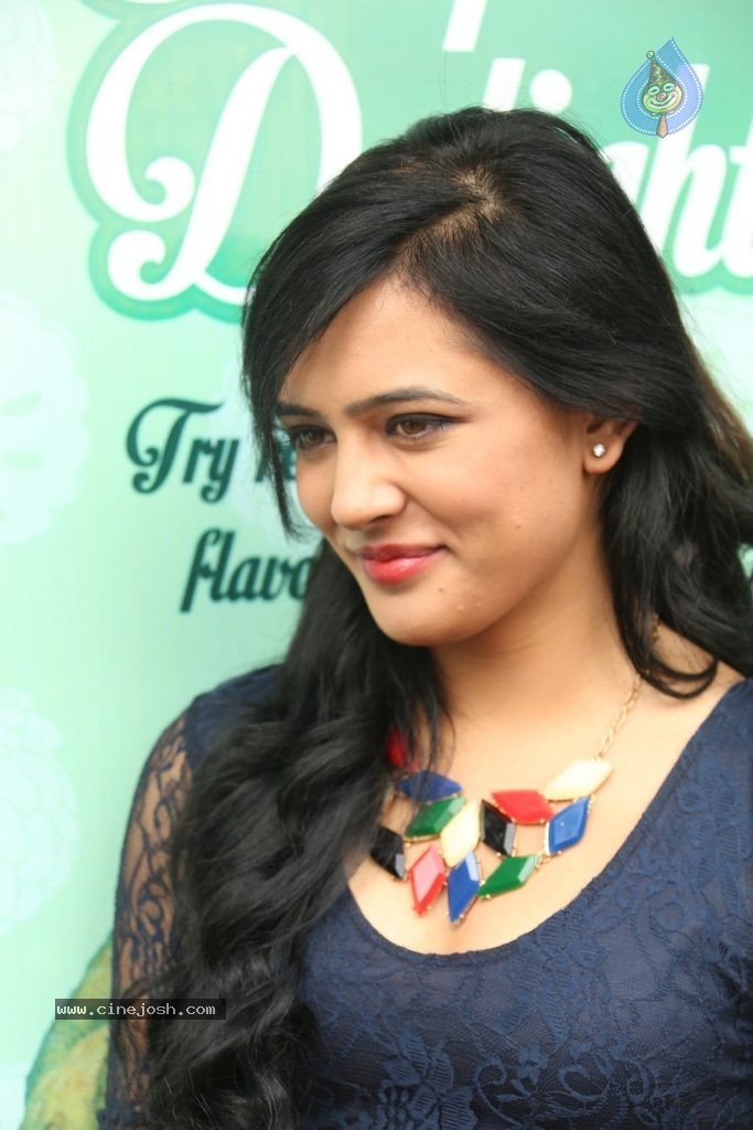 Diah Nicolas New Photos - 58 / 74 photos