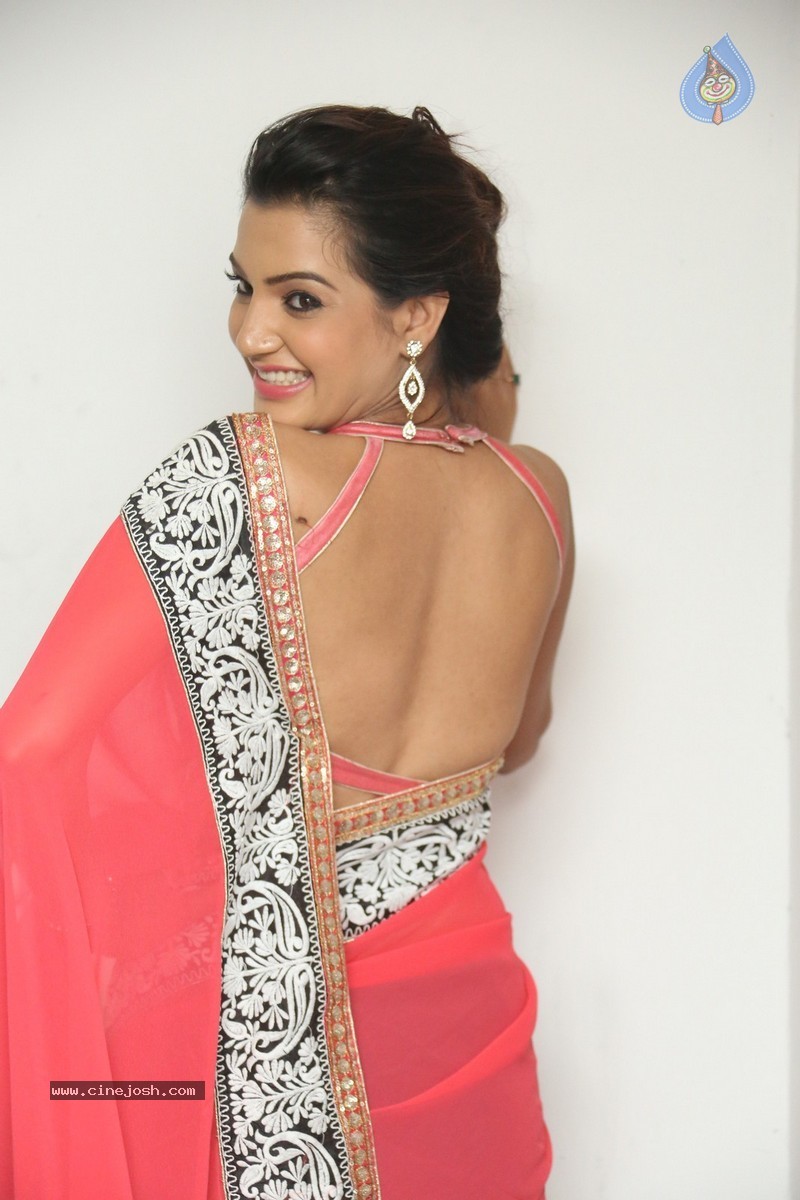 Diksha Panth New Gallery - 8 / 88 photos