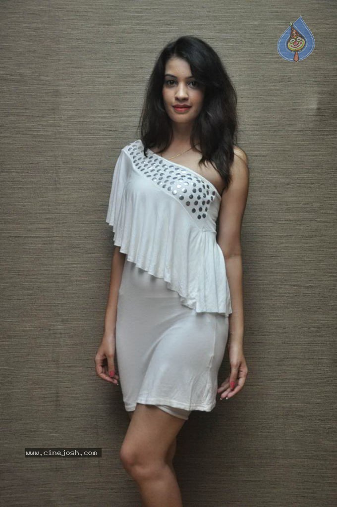 Diksha Panth New Stills - 42 / 47 photos
