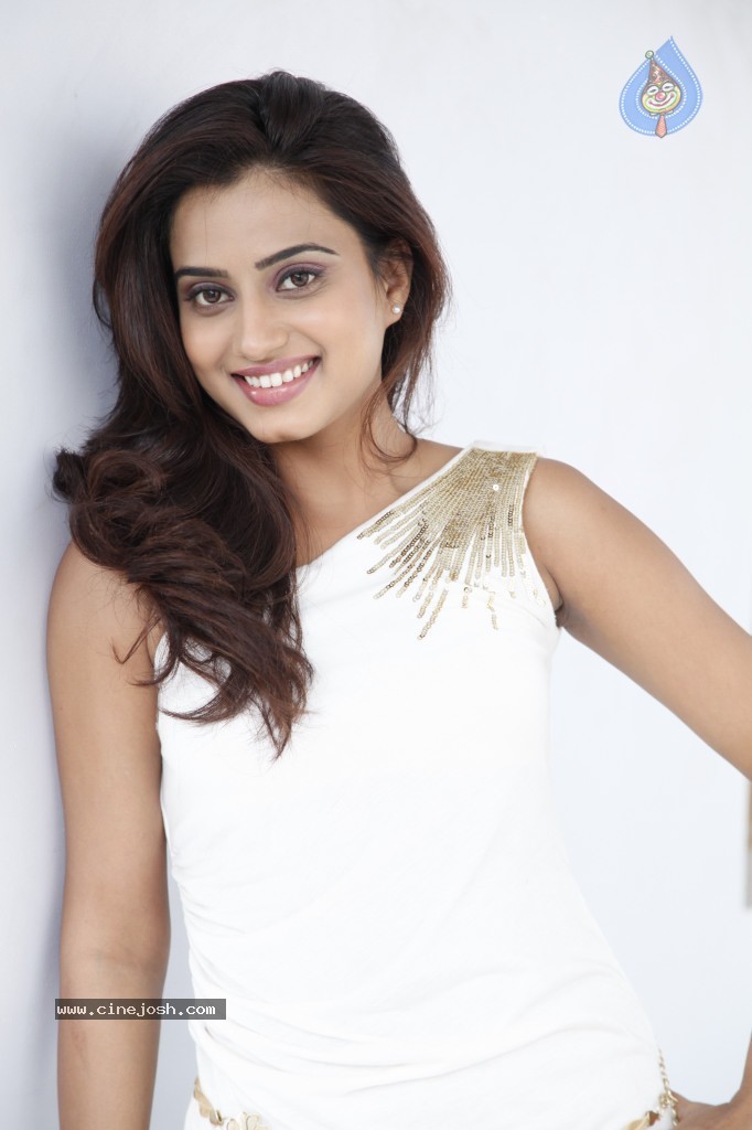 Dimple Chopade Hot Stills - 40 / 152 photos