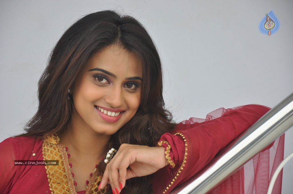 Dimple Chopade New Photos - 42 / 88 photos