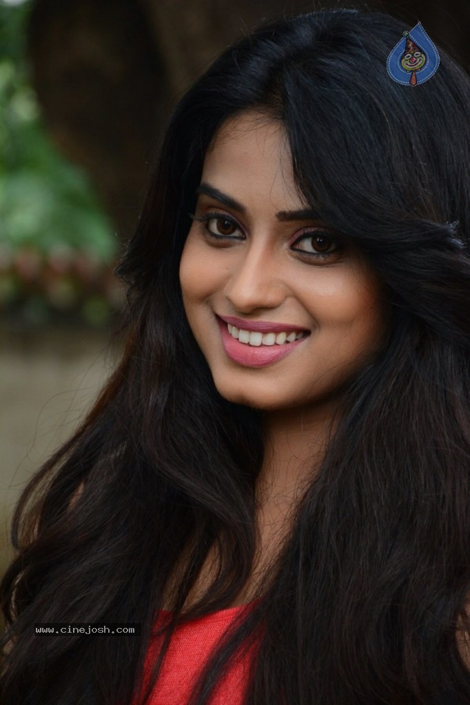 Dimple New Photos - 13 / 23 photos