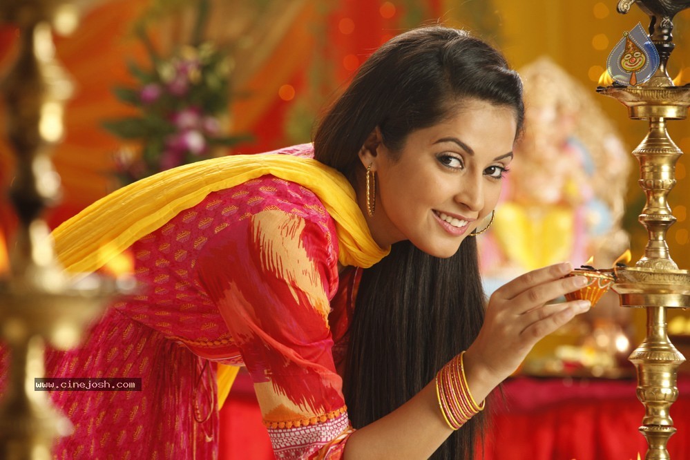 Disha Pandey Latest Stills - 4 / 7 photos