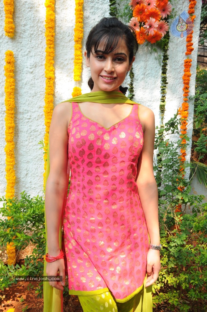Disha Pandey New Photos - 31 / 72 photos