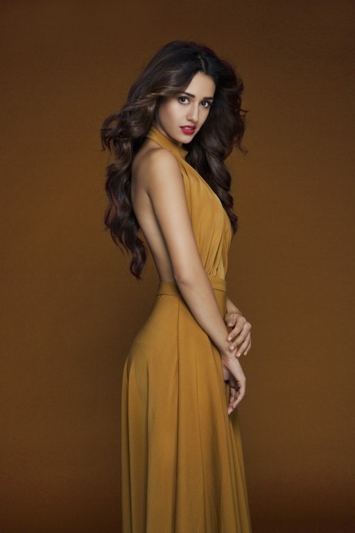 Disha Patani New Photos - 14 / 30 photos