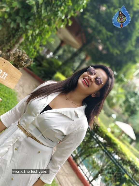 Divya Ganesh Photos - 1 / 6 photos