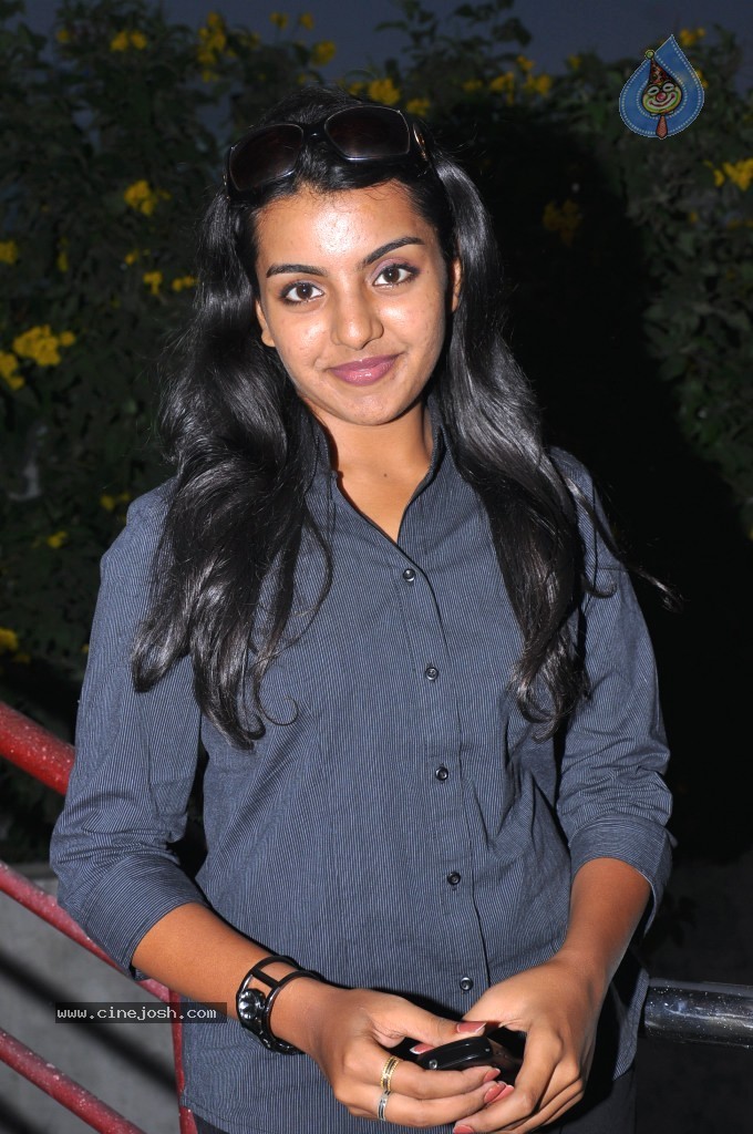 Divya Nagesh New Photos  - 13 / 27 photos