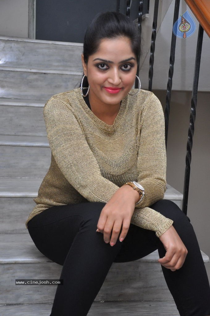 Divya New Gallery - 19 / 47 photos